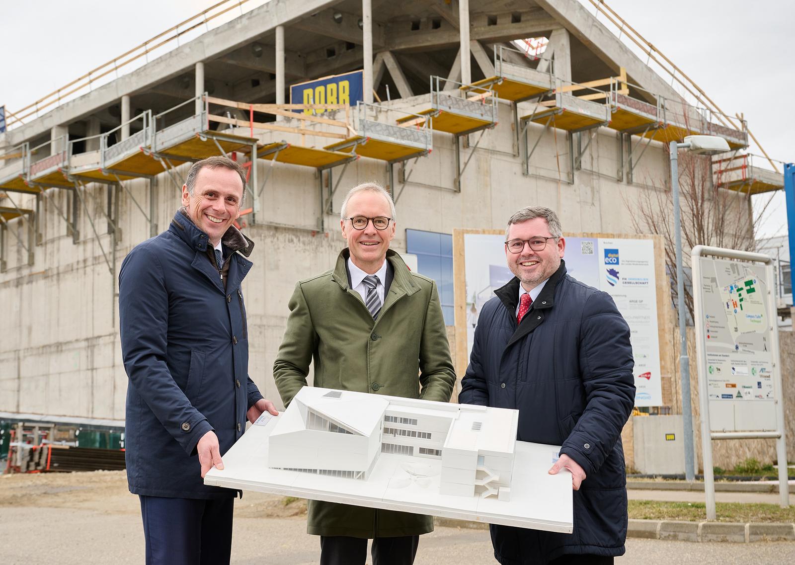 Landesrat Jochen Danninger, Vorstand Wolfgang Viehauser, Landesrat Ludwig Schleritzko