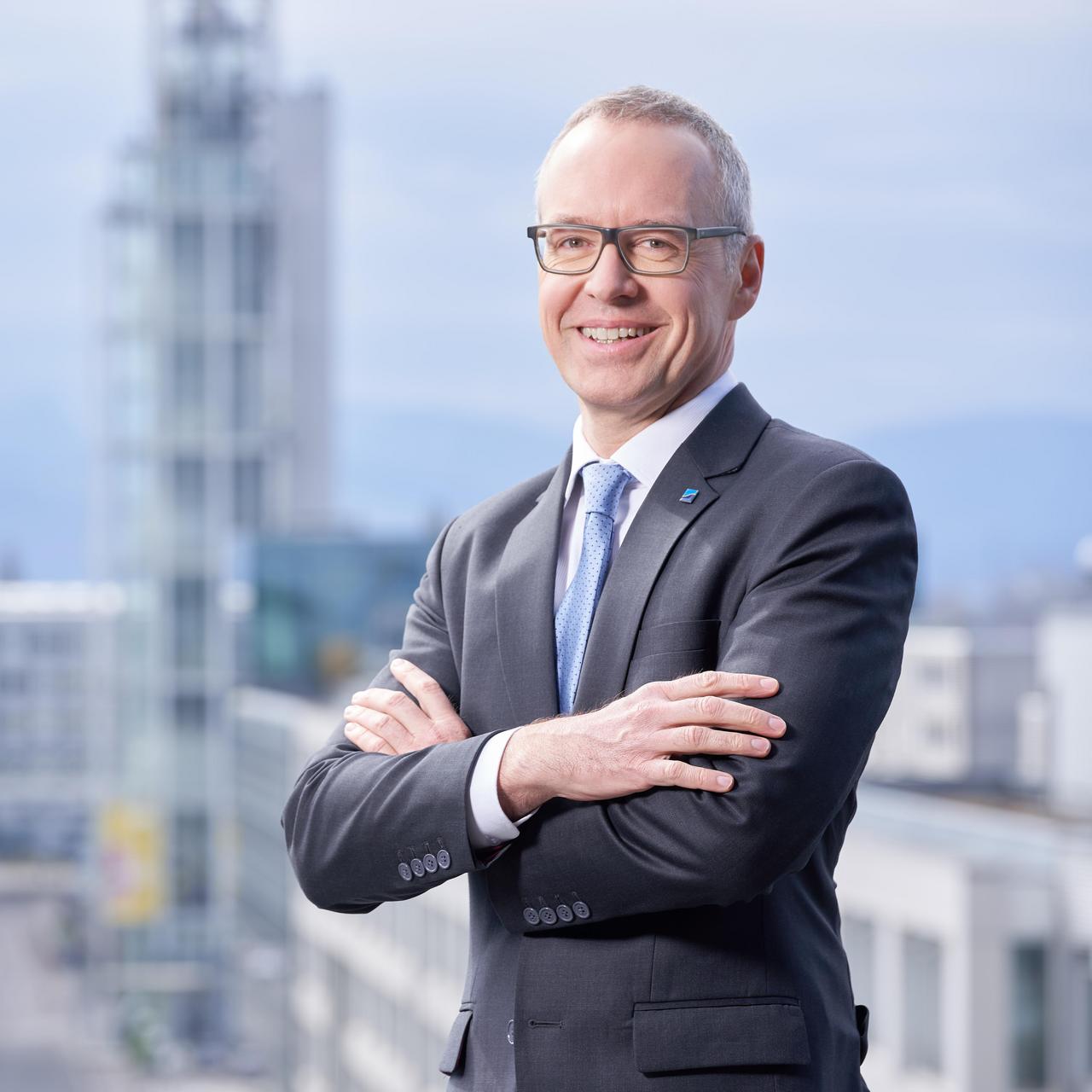 Portrait von HYPO NOE Vorstand Wolfgang Viehauser