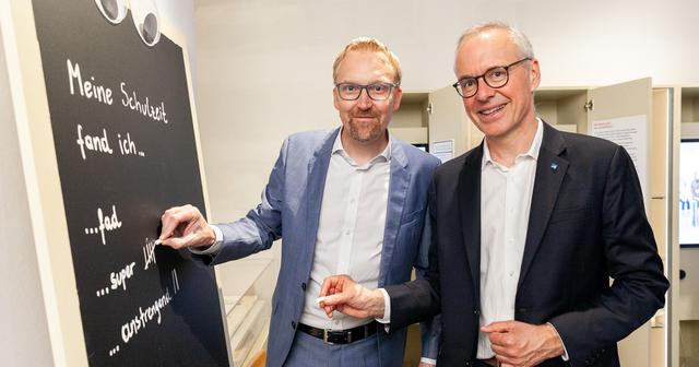 Peter Fritz, Geschäftsführer der Schallaburg, und HYPO NOE Vorstand Wolfgang Viehauser