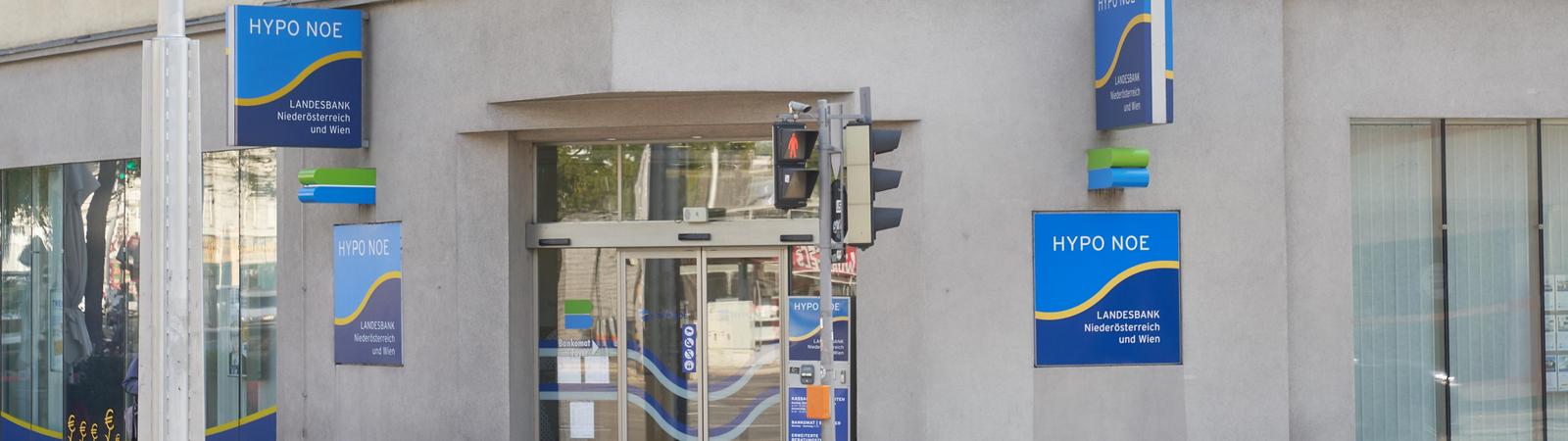 Aussenansicht der HYPO NOE Filiale Alsergrund