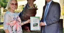 HYPO NOE übernimmt Hippo Patenschaft im Zoo Schönbrunn