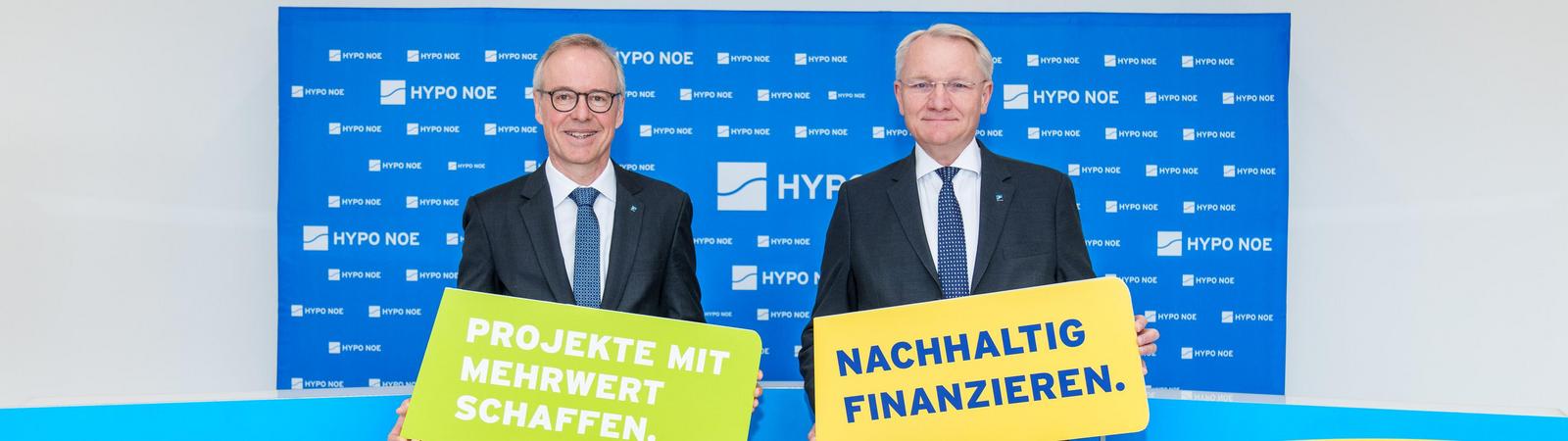 HYPO NOE Vorstände Wolfgang Viehauser und Udo Birkner bei der gemeinsamen Pressekonferenz.