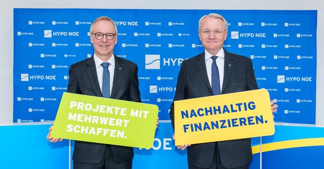 HYPO NOE Vorstände Wolfgang Viehauser und Udo Birkner bei der gemeinsamen Pressekonferenz.