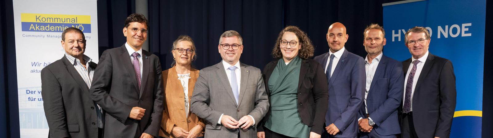 Im HYPO NOE Panoramasaal fand die Veranstaltung "Aktuelle Fragen im kommunalen Finanzmanagement" von HYPO NOE und NÖ Kommunalakademie statt.