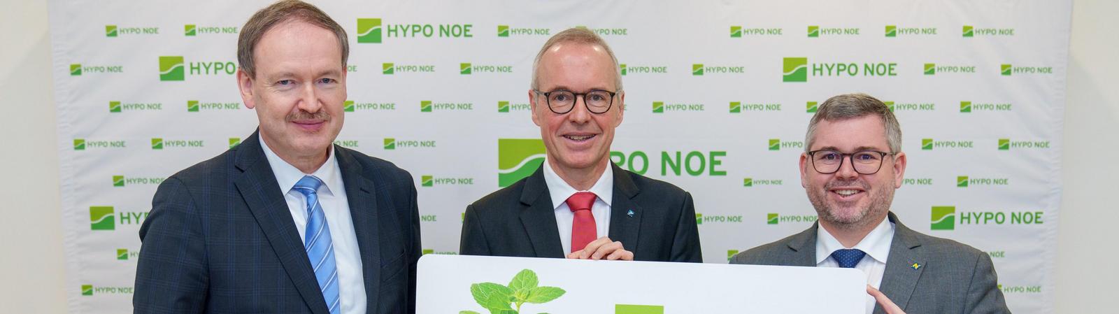 Economica-Leiter Christian Helmenstein, Vorstand Wolfgang Viehauser und Landesrat Ludwig Schleritzko