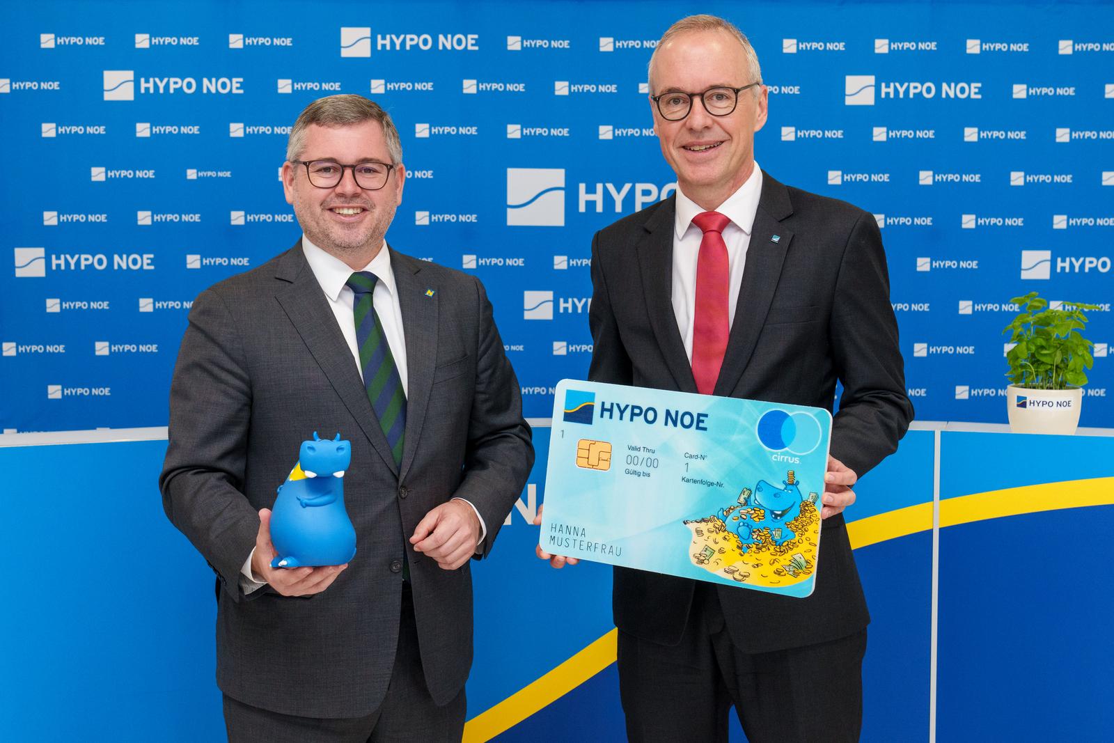 Landesrat Ludwig Schleritzko und HYPO NOE Vorstand Wolfgang Viehauser
