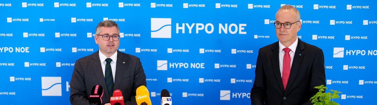 Landesrat Ludwig Schleritzko und HYPO NOE Vorstand Wolfgang Viehauser