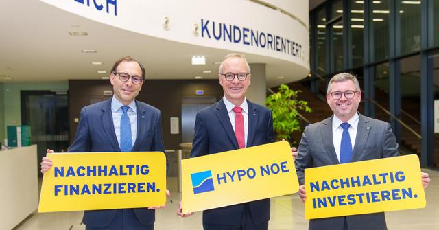 Landesrat Ludwig Schleritzko, HYPO NOE Vorstand Wolfgang Viehauser und HYPO NOE Bereichsleiter Unternehmenskunden Markus Pieringer
